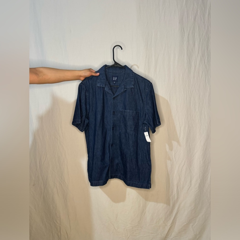 Old Navy button down shirt